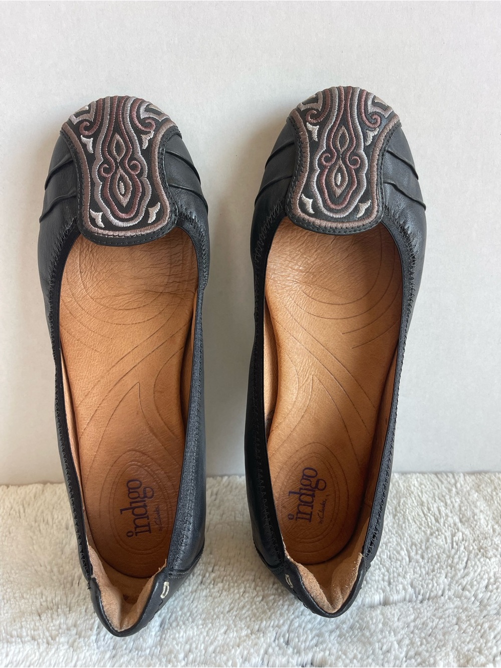 Indigo by Clarks Black Leather Ballet Flats 8.5